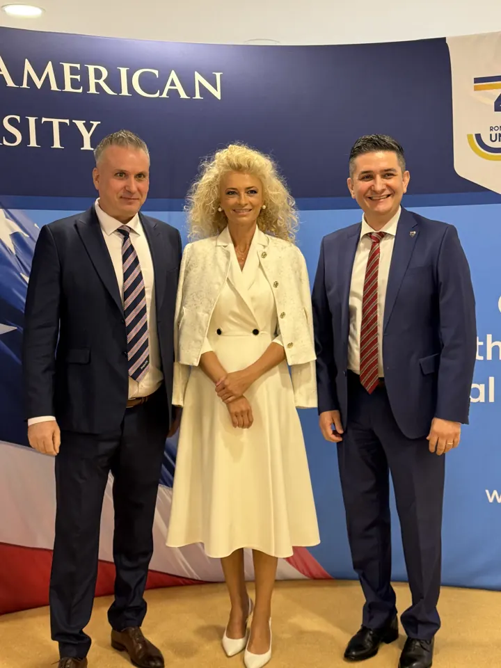Adriana Calcan — Universitatea Româno-Americană · 35 de ani